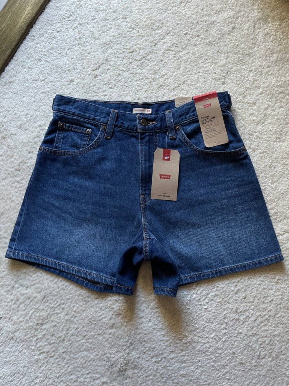 NWT Levi's Cinch High Rise Denim Shorts Size 28